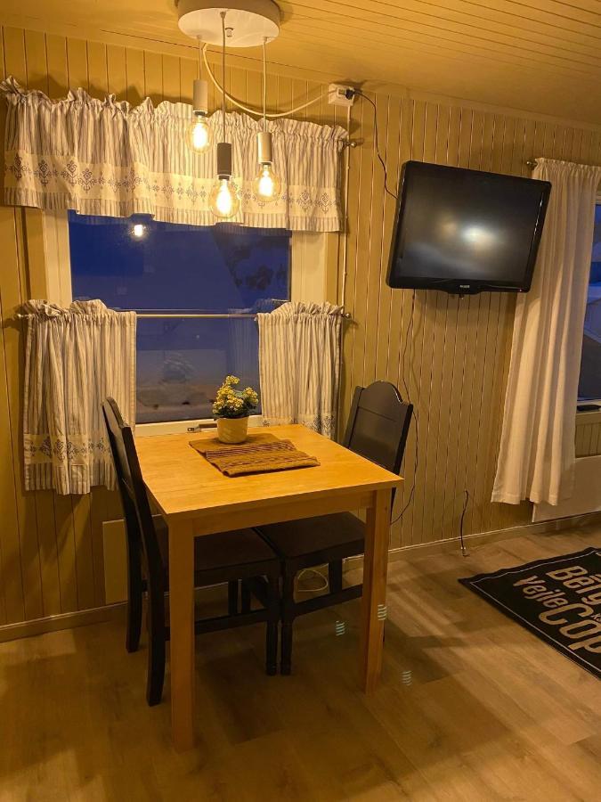 Koselig Studioleilighet I Svolvaer - Lofoten Ved Svolvaergeita, Djevelporten Exterior photo