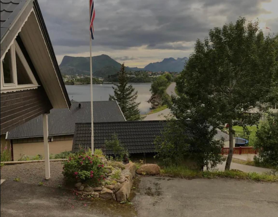 Koselig Studioleilighet I Svolvaer - Lofoten Ved Svolvaergeita, Djevelporten Exterior photo